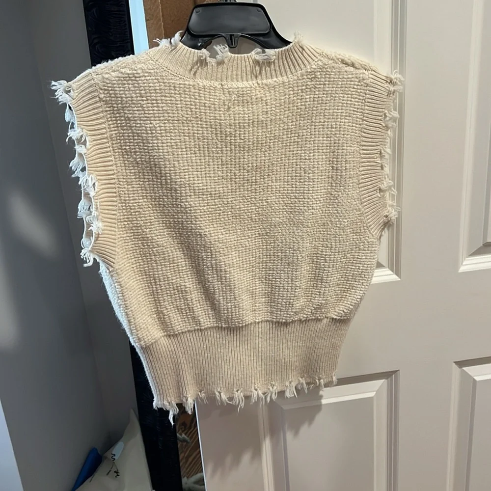 Sweater tank top - Picture 3 of 3